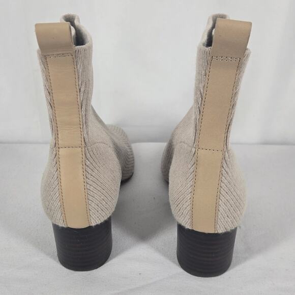 EVERLANE WOMEN'S THE GLOVE RIBBED KNIT ANKLE BOOTS BONE SIZE 7 - Picture 3 of 10